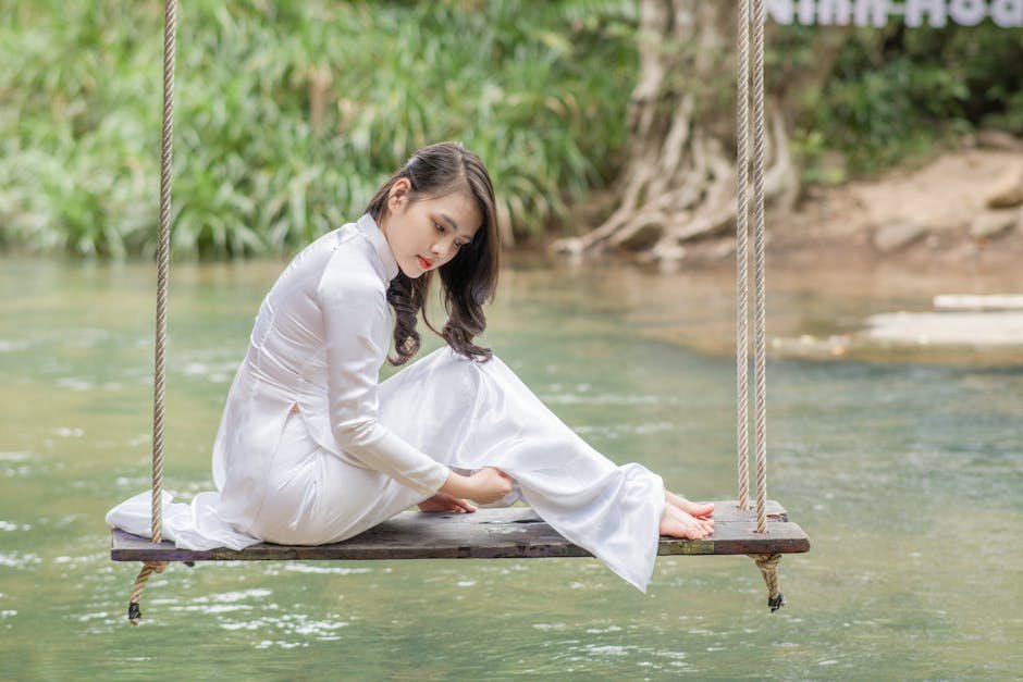 Understanding Bipolar Disorder: Symptoms, Causes & Treatment Options