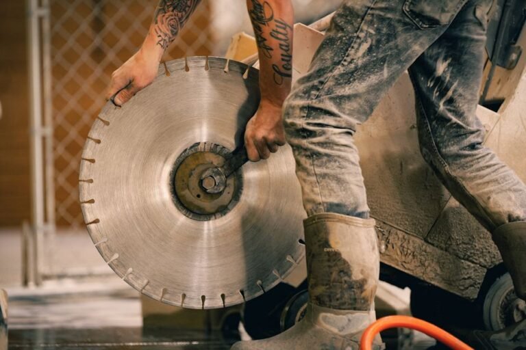 The Engineering Behind Diamond Cutting Discs: Manufacturing, Types & Uses