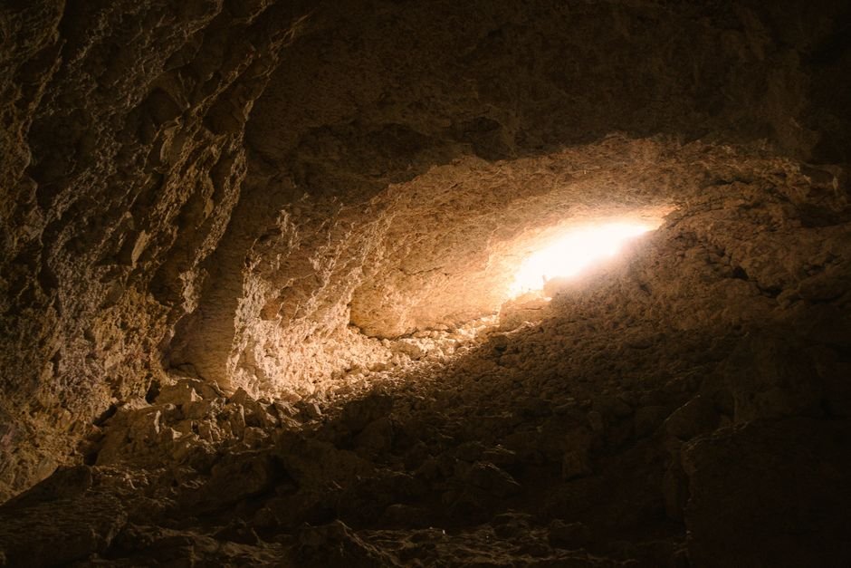 The Silurian Hypothesis: Could an Advanced Civilization Have Existed Before Humans?