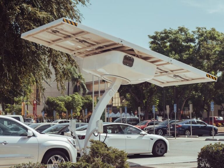 Mercedes' Solar Paint: Revolutionizing California EV Road Trips?