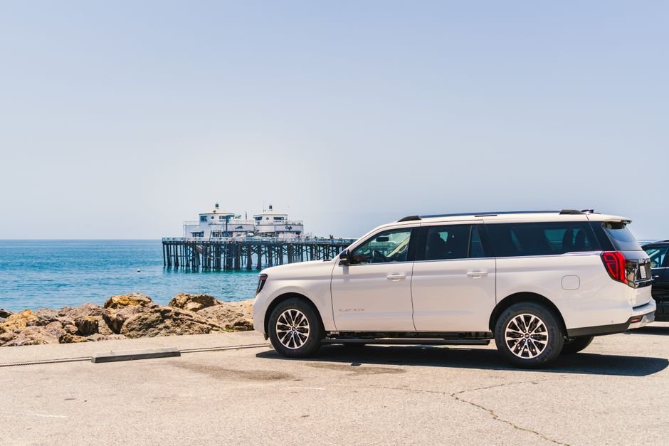 California's Ultimate Luxury Road Trip: Driving Iconic Coastal Routes