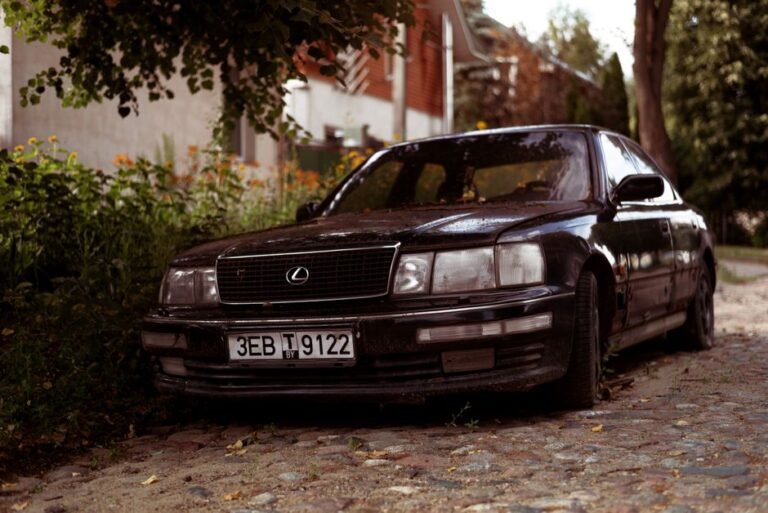 The Lexus LS400: How Obsessive Quality Redefined Luxury for Your California Drive